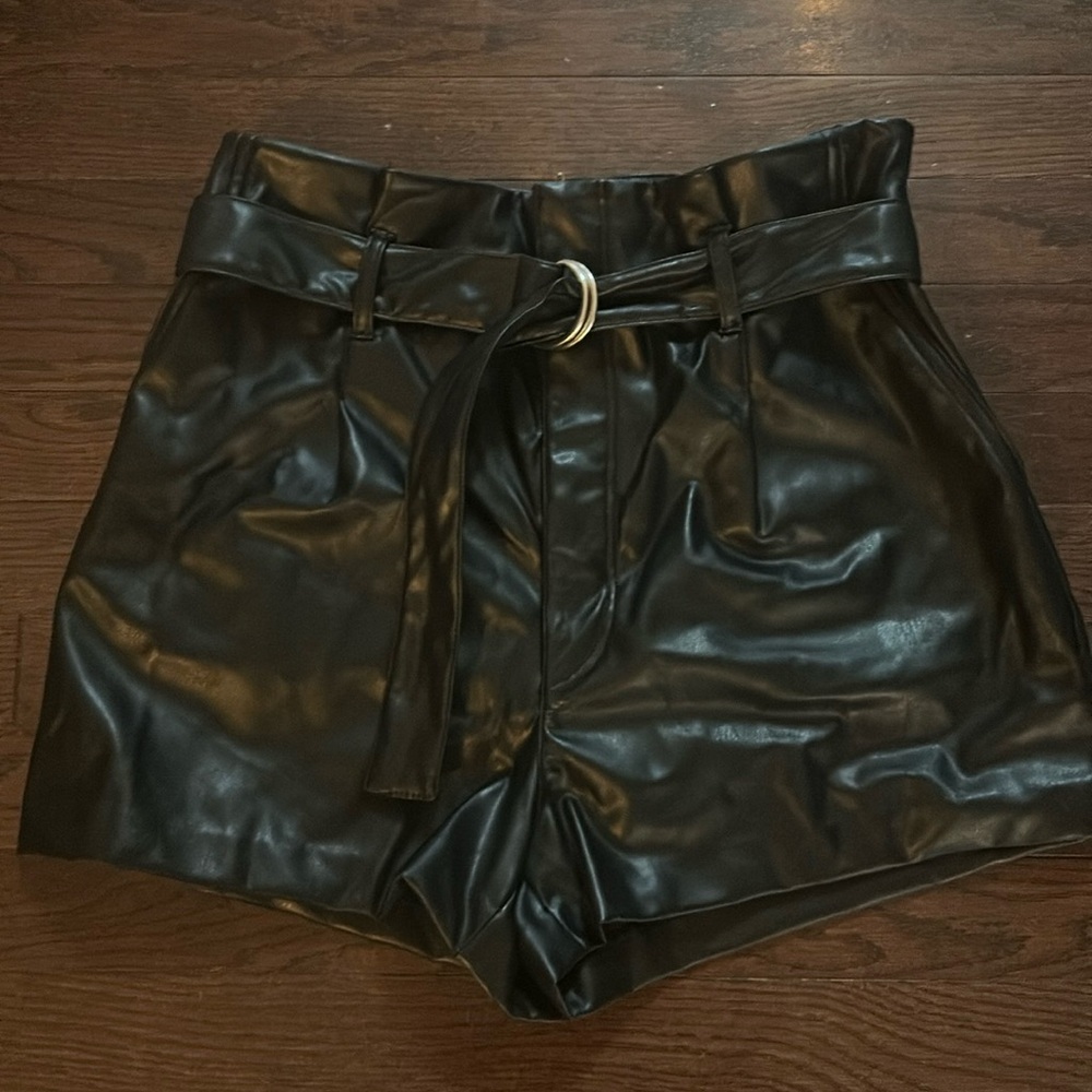 Belted faux leather shorts